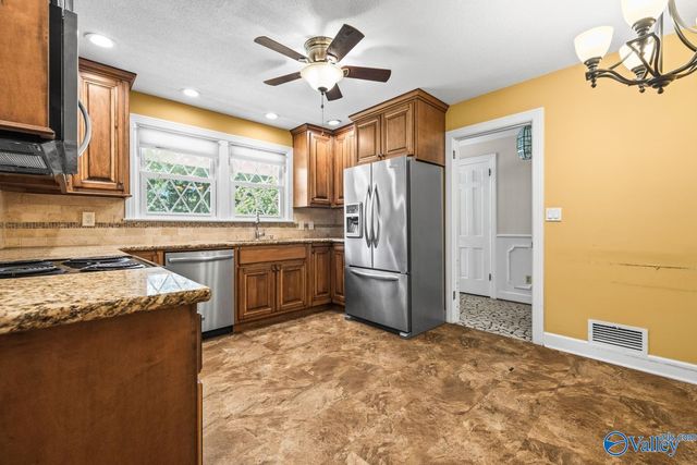619 Dellwood Road SE, Huntsville, AL 35802