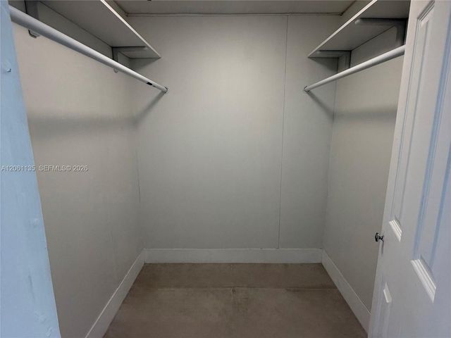 555 NE 15th St TS D, Miami, FL 33132