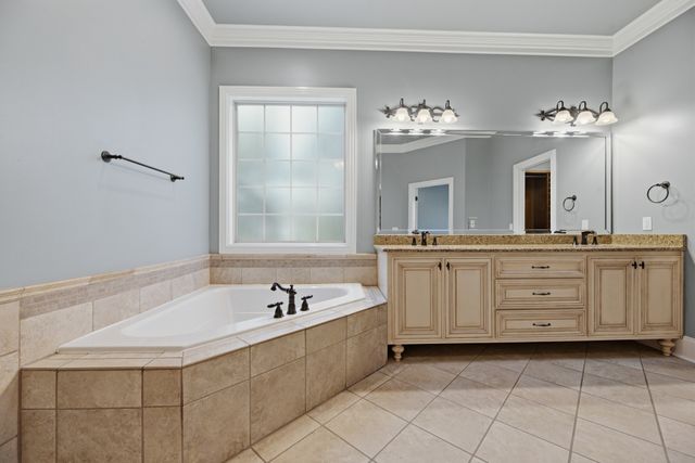2926 Frank Robinson Dr, Murfreesboro, TN 37130