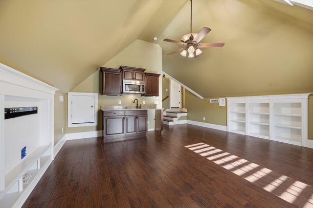 2926 Frank Robinson Dr, Murfreesboro, TN 37130