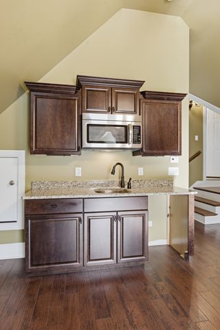 2926 Frank Robinson Dr, Murfreesboro, TN 37130