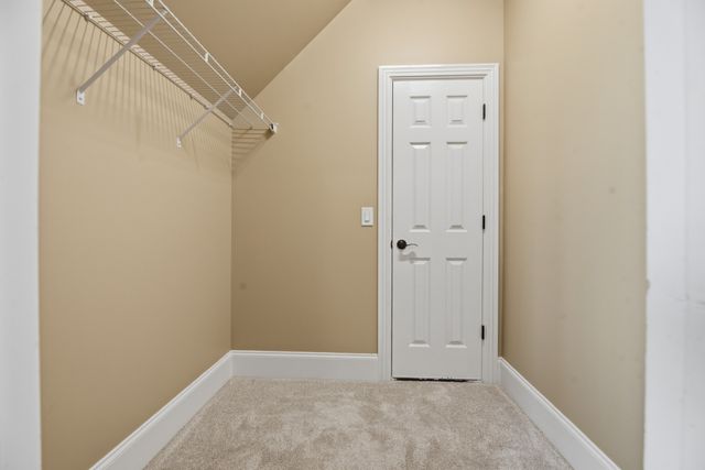 2926 Frank Robinson Dr, Murfreesboro, TN 37130