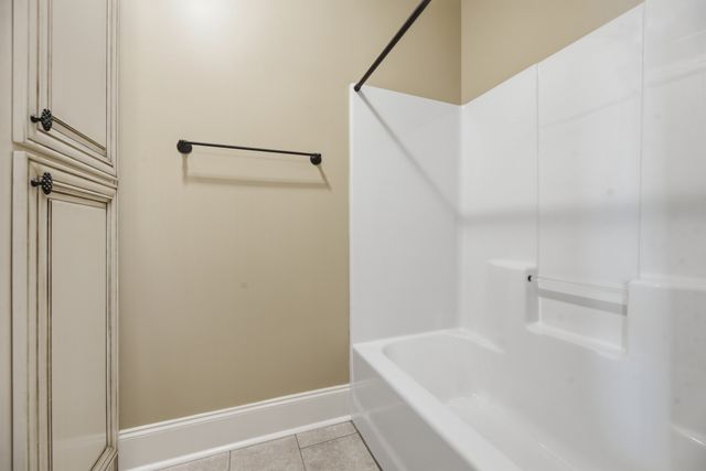 2926 Frank Robinson Dr, Murfreesboro, TN 37130