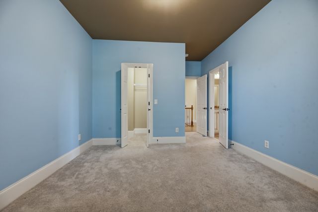 2926 Frank Robinson Dr, Murfreesboro, TN 37130