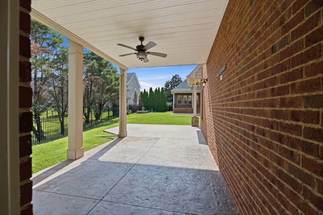 2926 Frank Robinson Dr, Murfreesboro, TN 37130