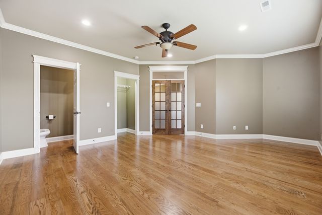 2926 Frank Robinson Dr, Murfreesboro, TN 37130