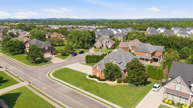 2926 Frank Robinson Dr, Murfreesboro, TN 37130
