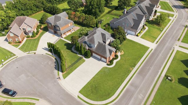 2926 Frank Robinson Dr, Murfreesboro, TN 37130