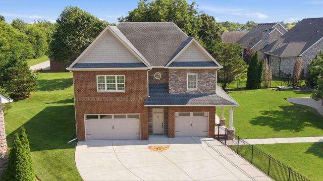2926 Frank Robinson Dr, Murfreesboro, TN 37130
