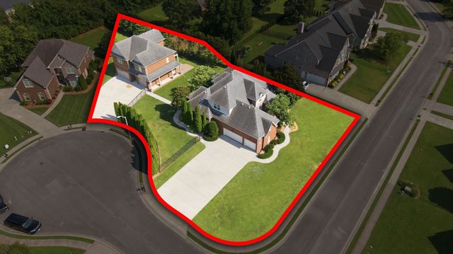 2926 Frank Robinson Dr, Murfreesboro, TN 37130