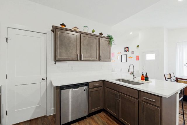 438 W Long Path Ct, Goddard, KS 67052