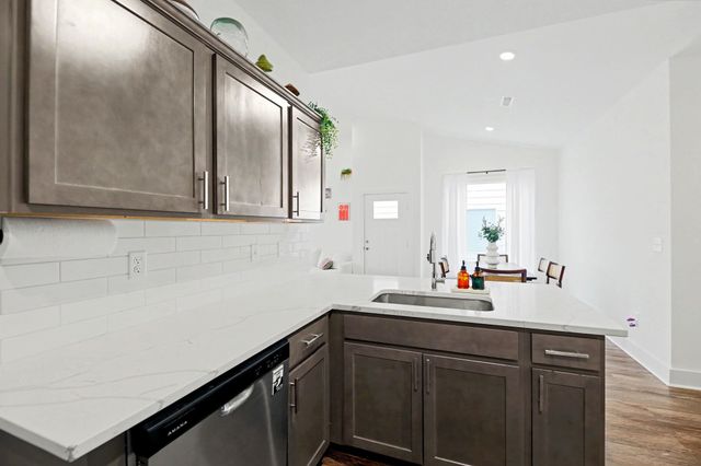 438 W Long Path Ct, Goddard, KS 67052