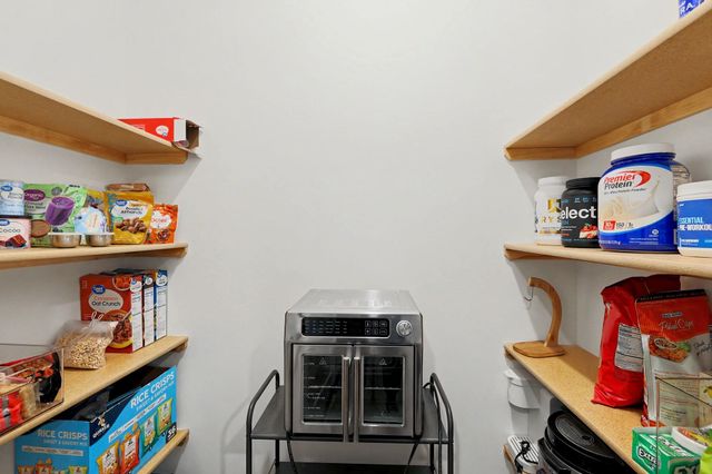 438 W Long Path Ct, Goddard, KS 67052