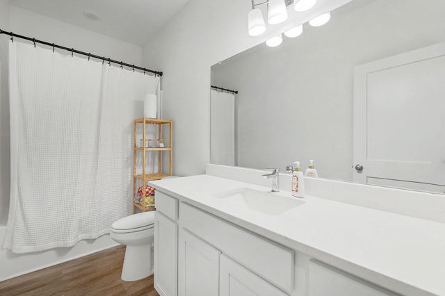 438 W Long Path Ct, Goddard, KS 67052