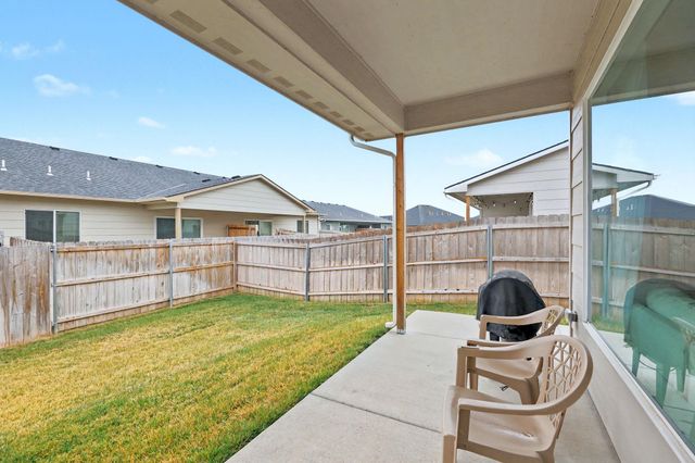 438 W Long Path Ct, Goddard, KS 67052