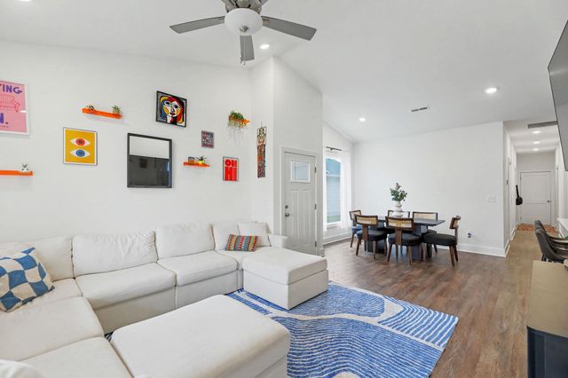 438 W Long Path Ct, Goddard, KS 67052