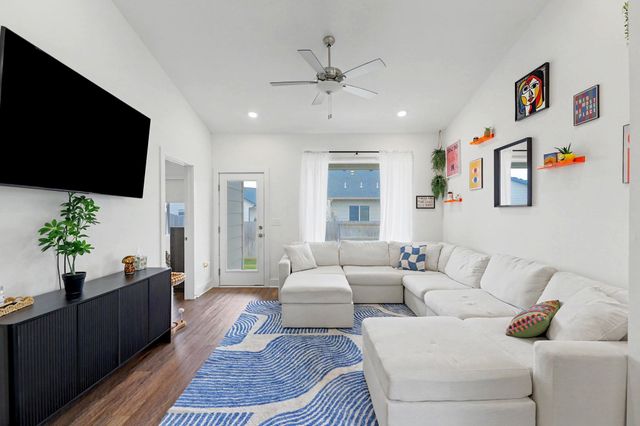 438 W Long Path Ct, Goddard, KS 67052