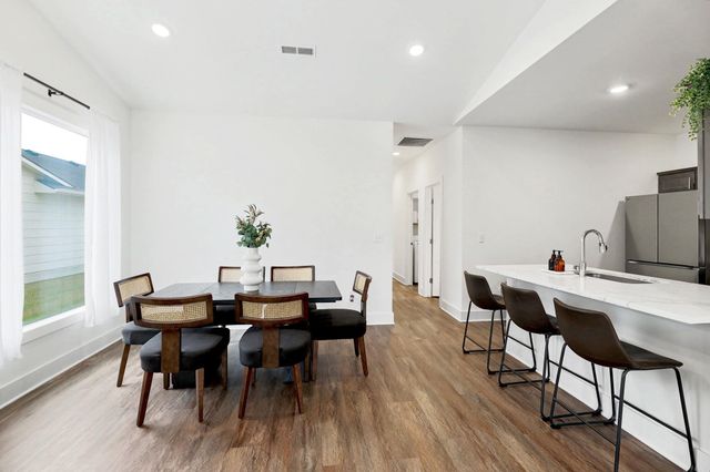 438 W Long Path Ct, Goddard, KS 67052