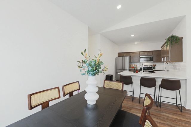 438 W Long Path Ct, Goddard, KS 67052