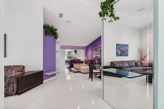 7808 Coral Lake Drive, Delray Beach, FL 33446