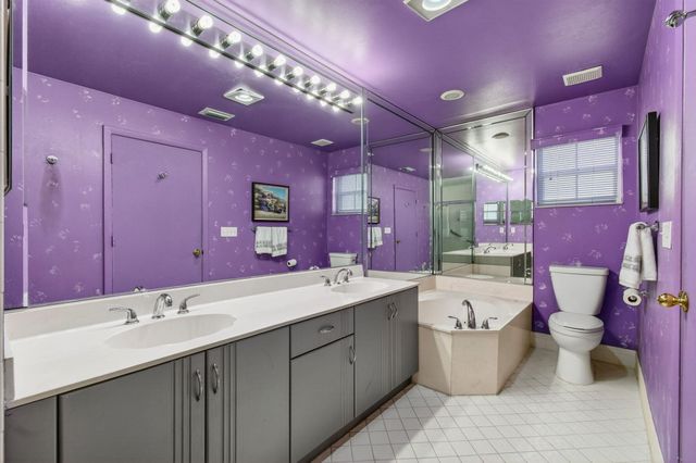 7808 Coral Lake Drive, Delray Beach, FL 33446