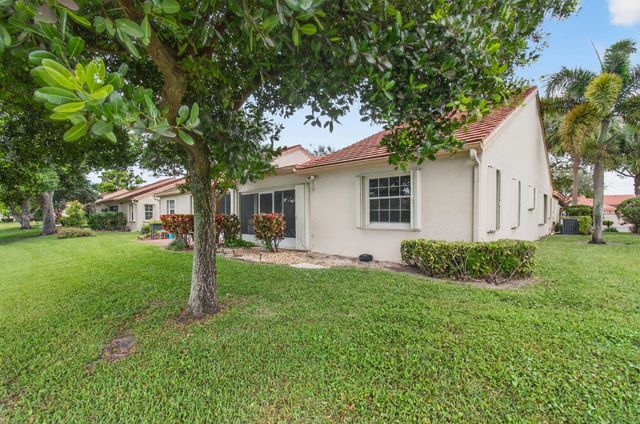7808 Coral Lake Drive, Delray Beach, FL 33446