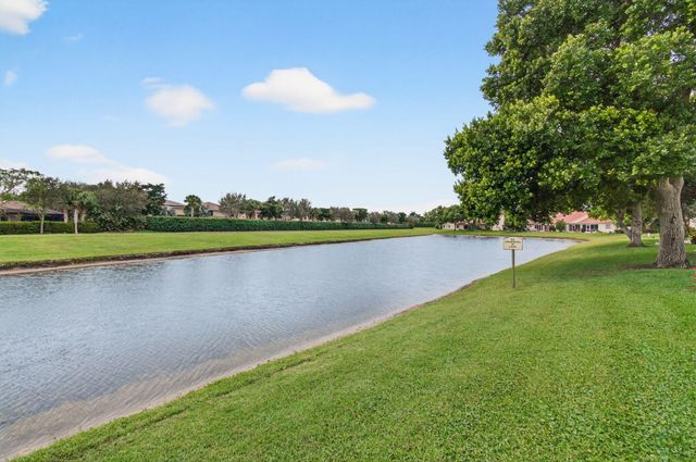 7808 Coral Lake Drive, Delray Beach, FL 33446