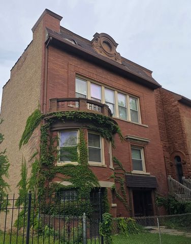 2214 W Washington Boulevard, Chicago, IL 60612