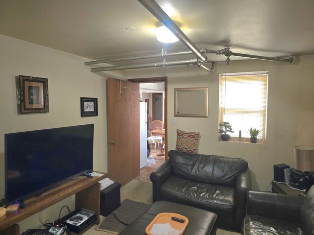 2214 W Washington Boulevard, Chicago, IL 60612