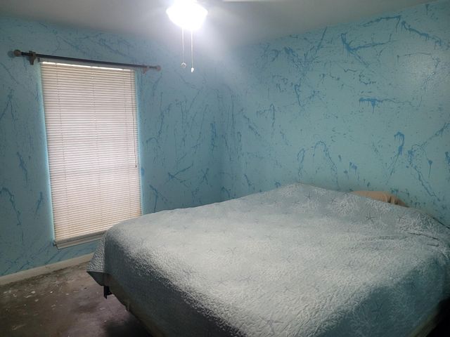 3 Ivy Court, Jones Creek, TX 77541