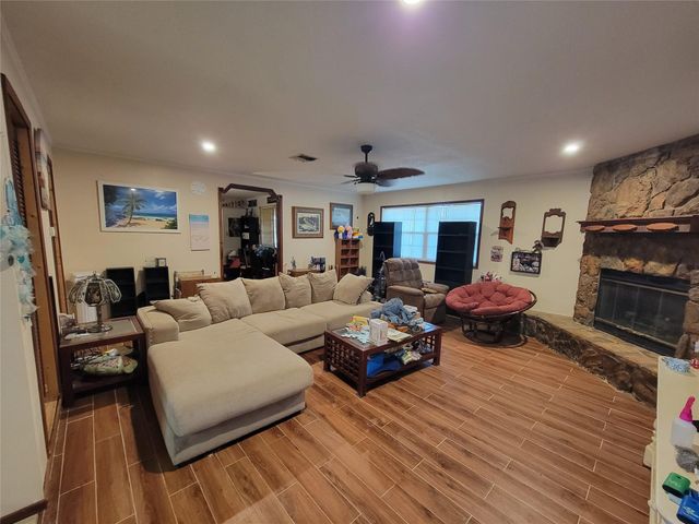 3 Ivy Court, Jones Creek, TX 77541