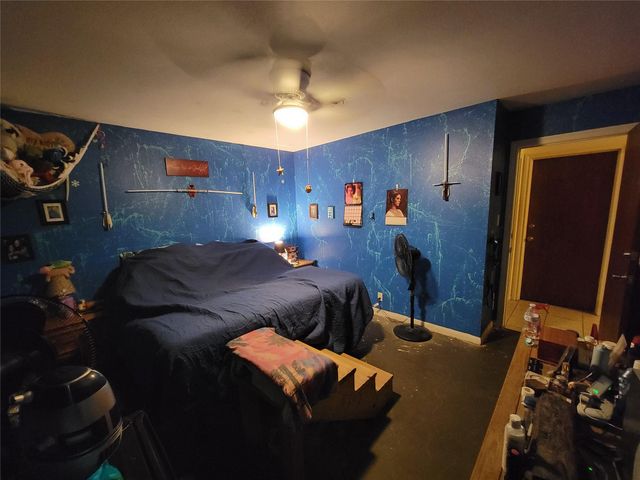 3 Ivy Court, Jones Creek, TX 77541