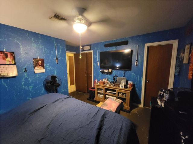 3 Ivy Court, Jones Creek, TX 77541