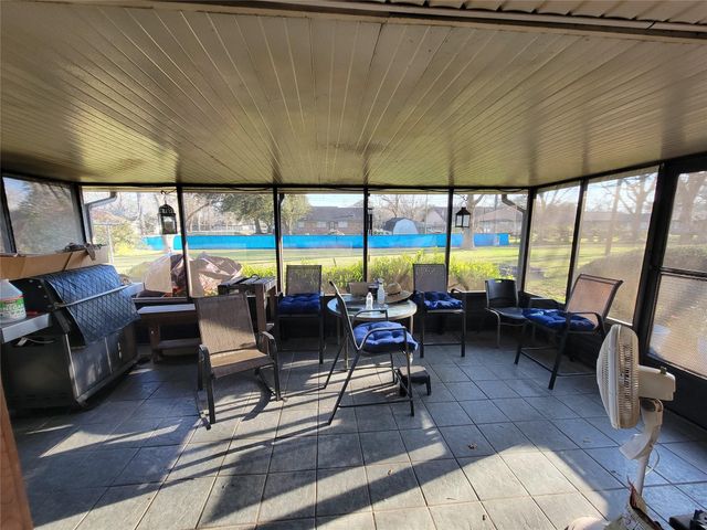 3 Ivy Court, Jones Creek, TX 77541