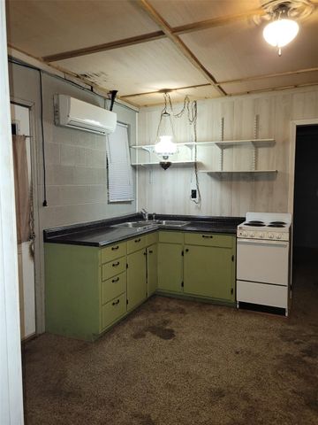 3 Ivy Court, Jones Creek, TX 77541