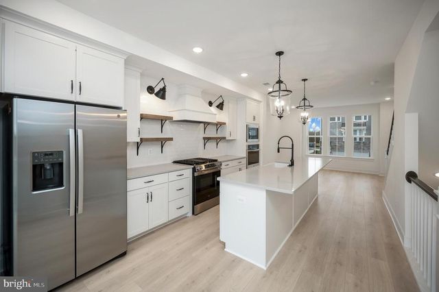 9403 PACIFIC ELM ST, Fredericksburg, VA 22407