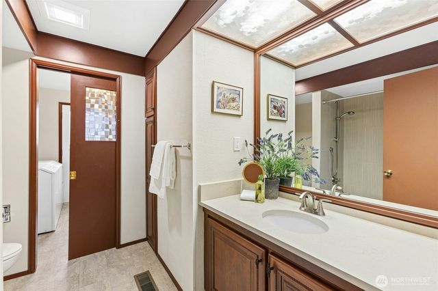 16602 NE 18th Street, Bellevue, WA 98008