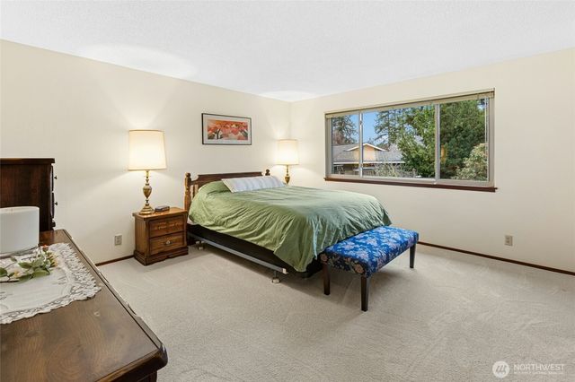 16602 NE 18th Street, Bellevue, WA 98008