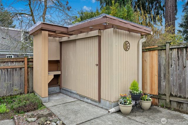 16602 NE 18th Street, Bellevue, WA 98008