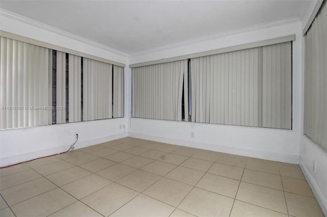 1160 NW 79th Ter, Pembroke Pines, FL 33024