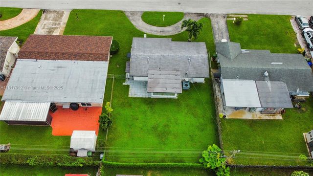 1160 NW 79th Ter, Pembroke Pines, FL 33024
