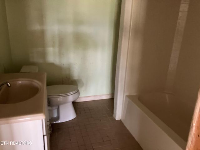 1610 Pow Camp Rd, Crossville, TN 38572