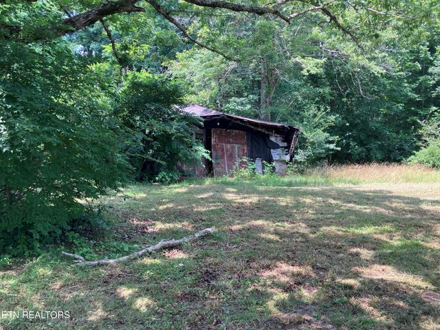 1610 Pow Camp Rd, Crossville, TN 38572