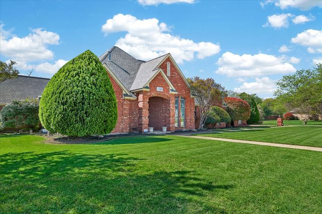 2303 Hillside Court, Southlake, TX 76092