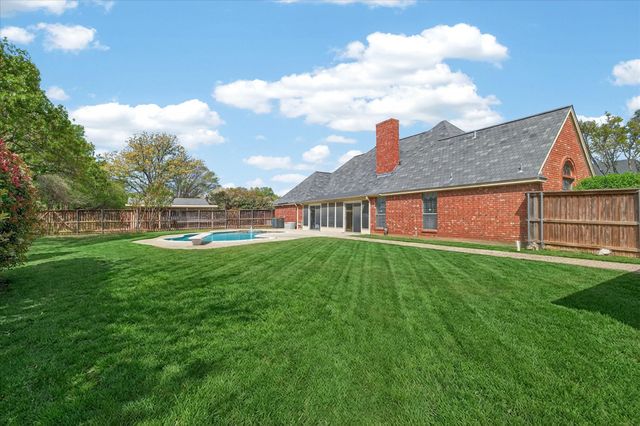 2303 Hillside Court, Southlake, TX 76092