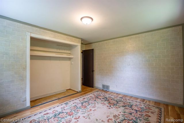 5262 Conifer Drive, Columbiaville, MI 48421