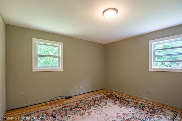 5262 Conifer Drive, Columbiaville, MI 48421