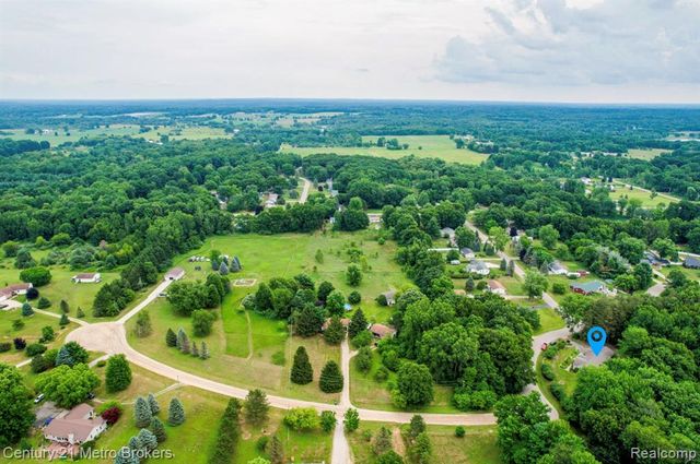 5262 Conifer Drive, Columbiaville, MI 48421