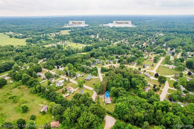 5262 Conifer Drive, Columbiaville, MI 48421