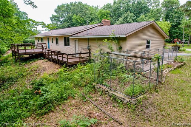 5262 Conifer Drive, Columbiaville, MI 48421